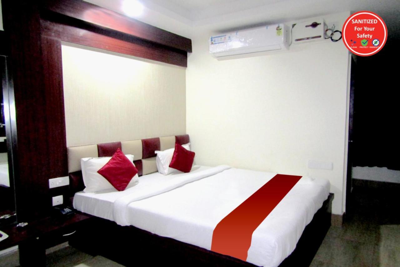 Hotel Goroomgo Gouri Palace 3*