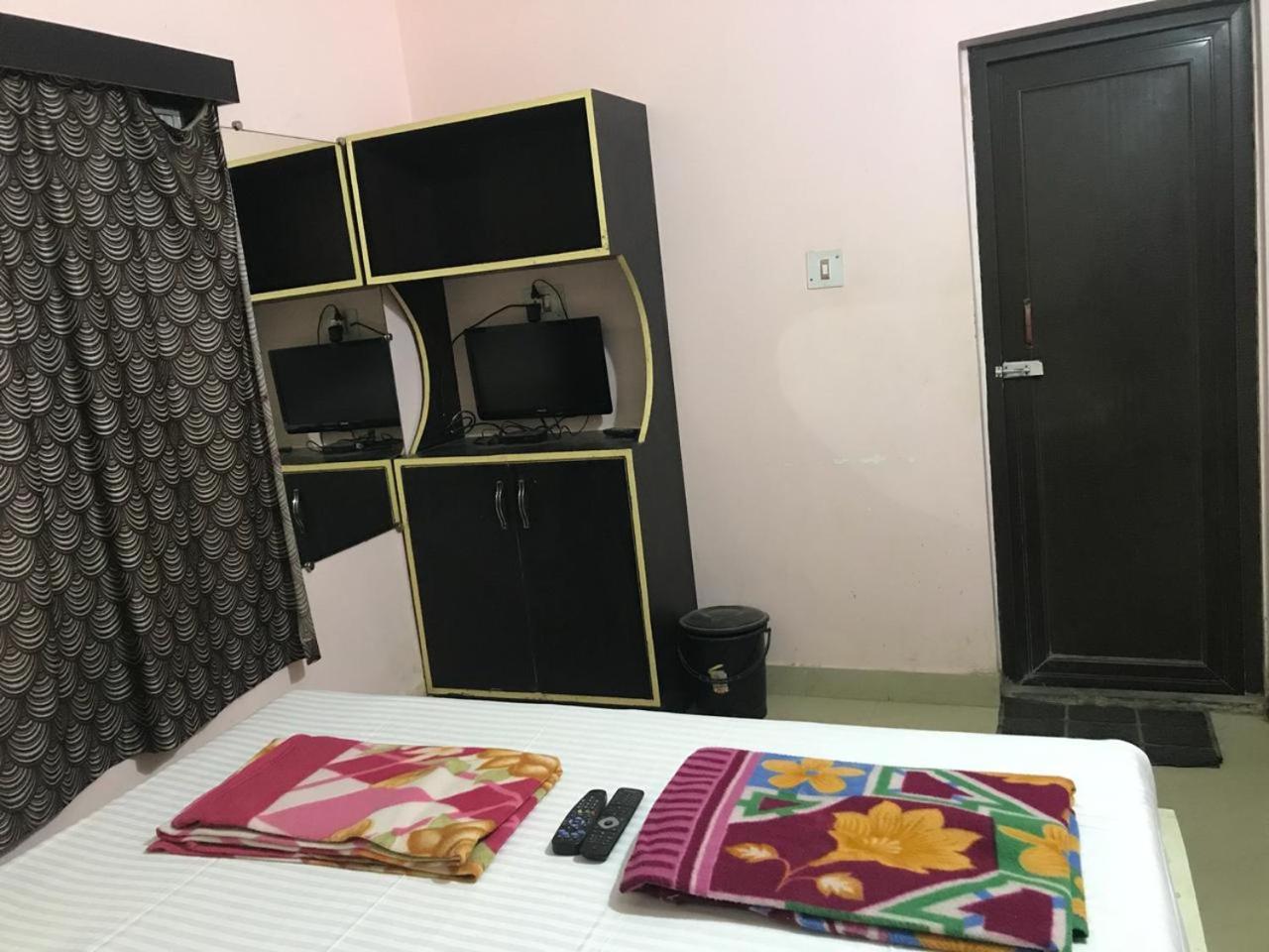 Goroomgo Gouri Palace Hotel 3*