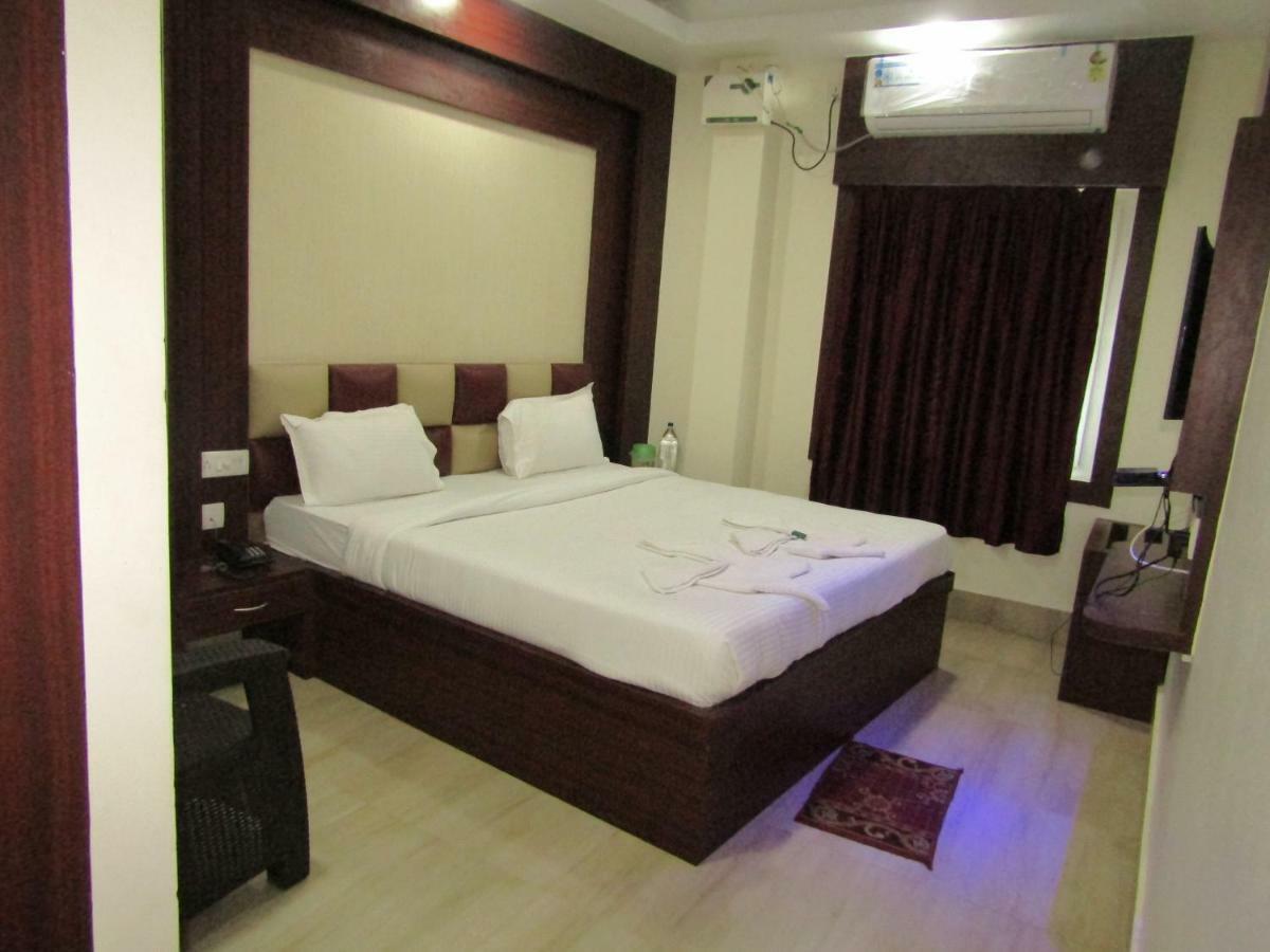 Goroomgo Gouri Palace Hotel 3*